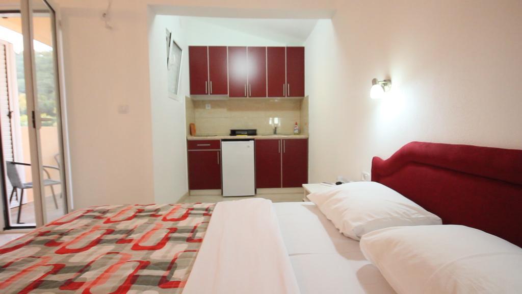 Apartments Percobic Sutomore Quarto foto