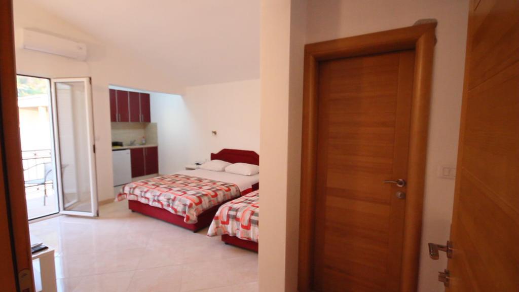Apartments Percobic Sutomore Quarto foto